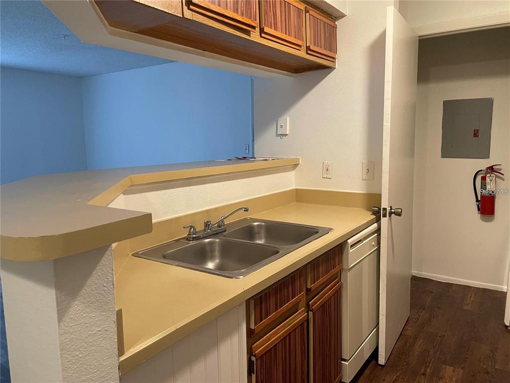 232 Afton Square, Unit 207 Altamonte Springs, FL 32714 - Photo 9 of 41 Gallery Image 9