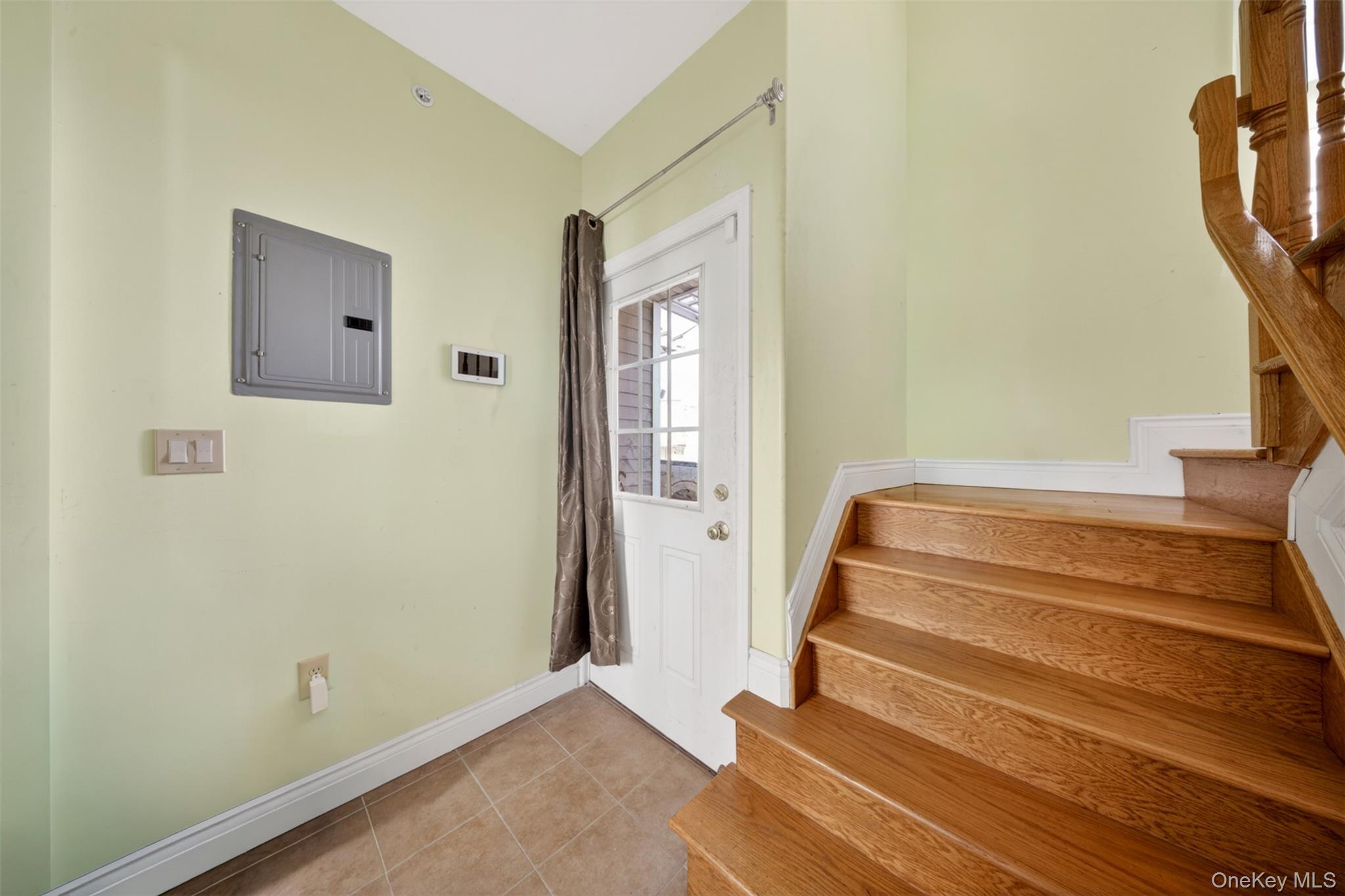 7110 Beach Front Road Queens, NY 11692 - Photo 3 of 22