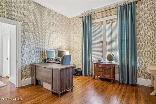 $350,000 | 260 East College Avenue, Holly Springs, MS 38635