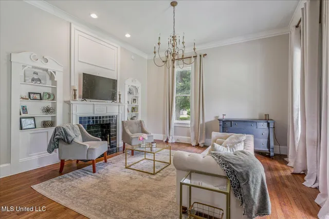 $350,000 | 260 East College Avenue, Holly Springs, MS 38635