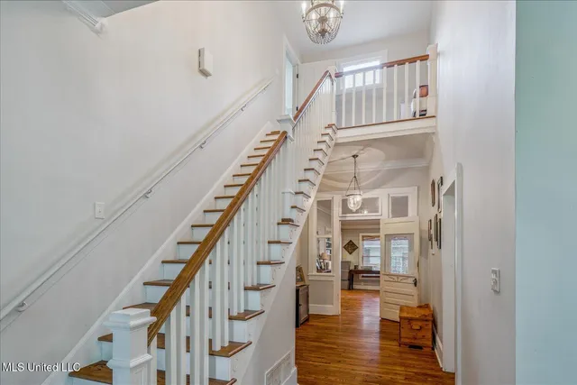 $350,000 | 260 East College Avenue, Holly Springs, MS 38635