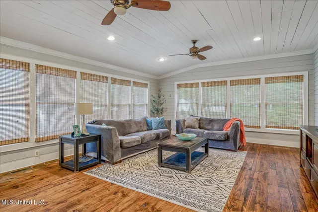 $350,000 | 260 East College Avenue, Holly Springs, MS 38635