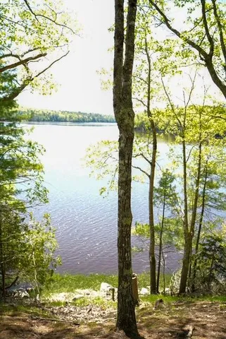 $1,000,000 | 55 Lower Oak Point Road, Winterport, ME 04496