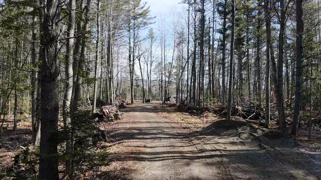 $1,000,000 | 55 Lower Oak Point Road, Winterport, ME 04496