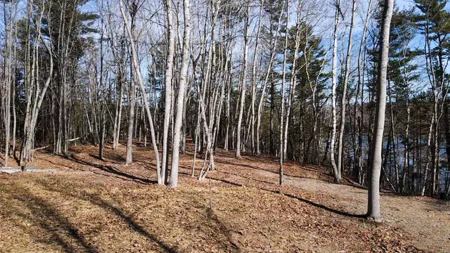 $1,000,000 | 55 Lower Oak Point Road, Winterport, ME 04496