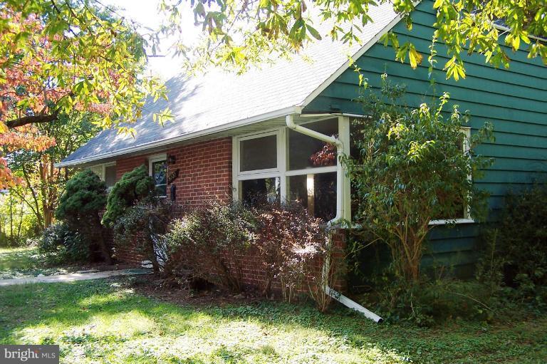 9722 Dilston Road Silver Spring, MD 20903 - Photo 3 of 12 Exterior (Front)