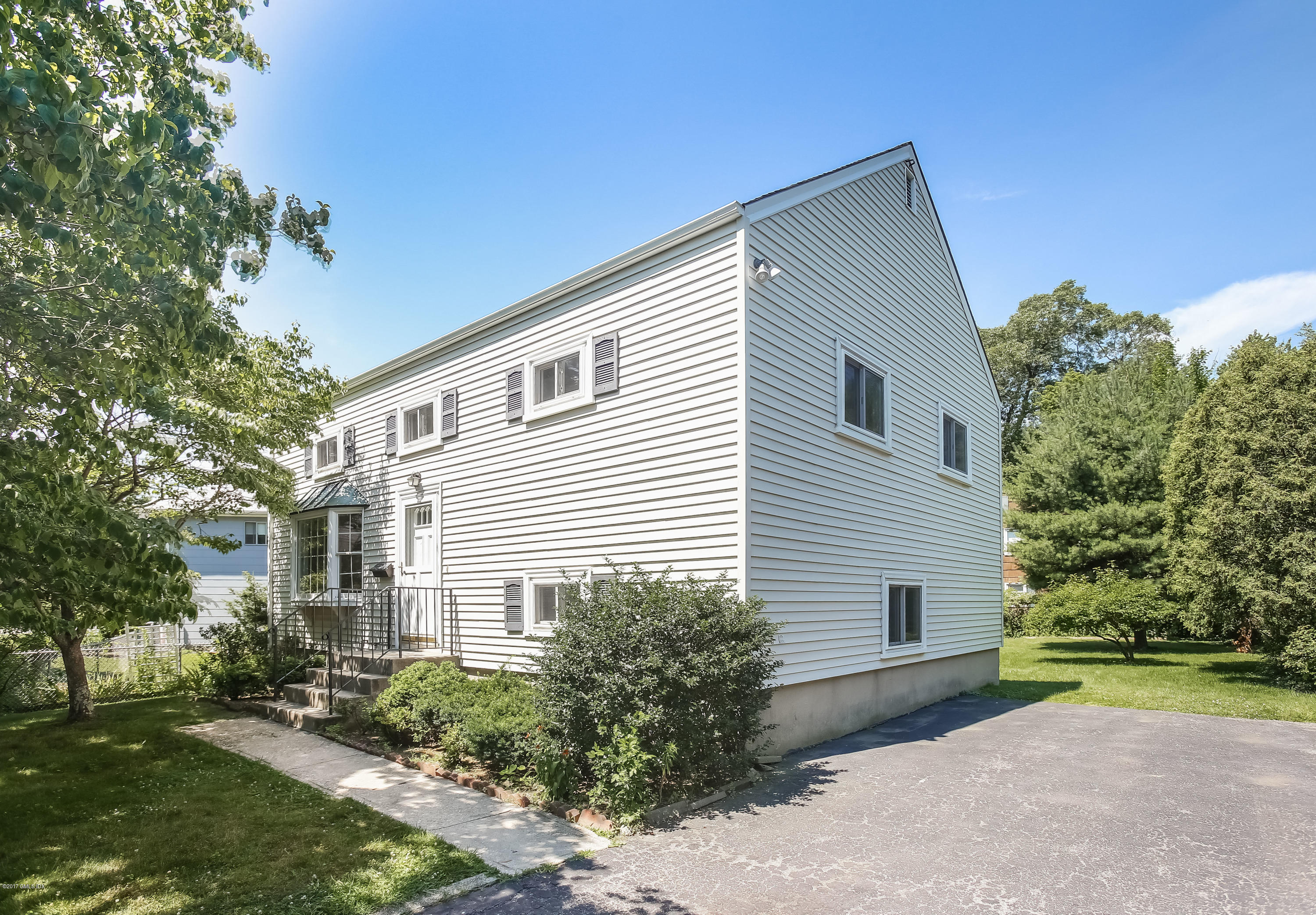 17 Amherst Road Riverside, CT 06878 - Photo 1 of 17 003-Front_View-4451967-large