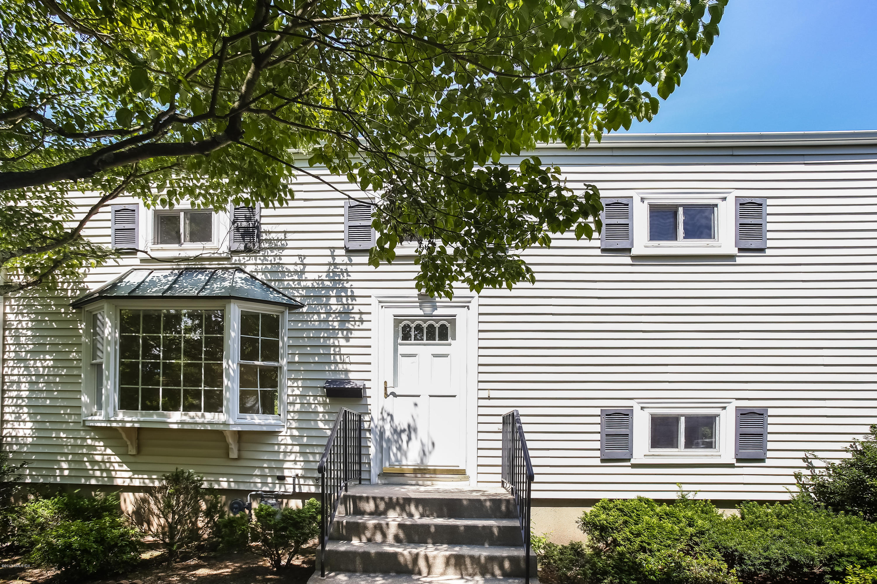 17 Amherst Road Riverside, CT 06878 - Photo 2 of 17 002-Front_View-4451964-large