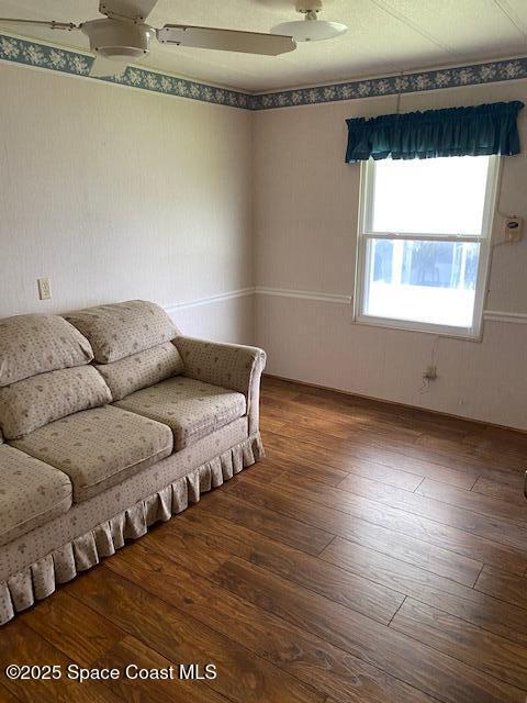 555 Ruth Circle Melbourne, FL 32904 - Photo 6 of 8 Ruth Guest Room