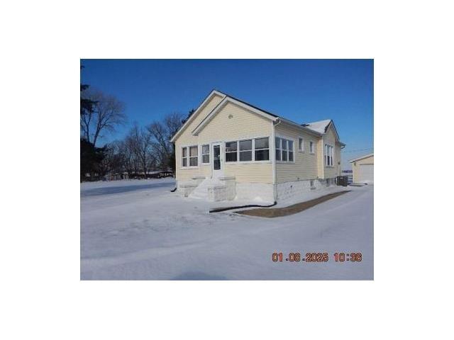 401 Crocker Road Carlyle, IL 62231 - Photo 1 of 5