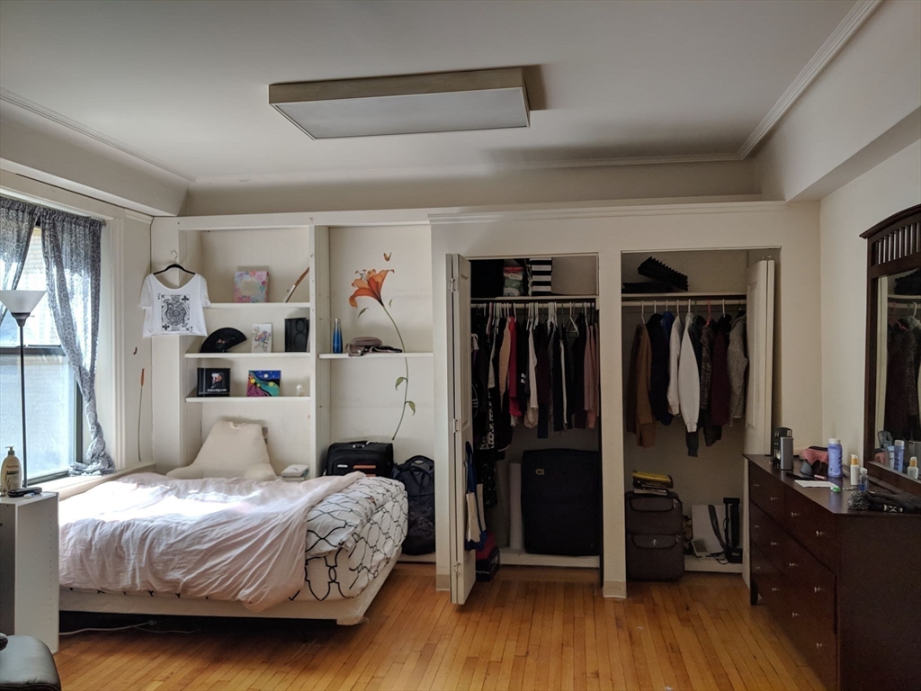 464 Commonwealth Avenue, Unit R21 Boston, MA 02215 - Photo 4 of 12 Gallery Image 4