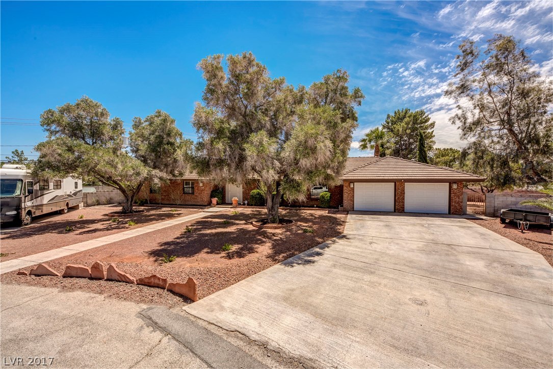 1660 Westwind Road Las Vegas, NV 89146 - Photo 1 of 32 Gallery Image 1