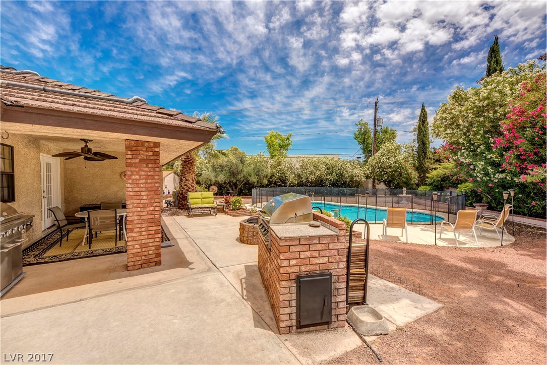 1660 Westwind Road Las Vegas, NV 89146 - Photo 11 of 32 Gallery Image 11