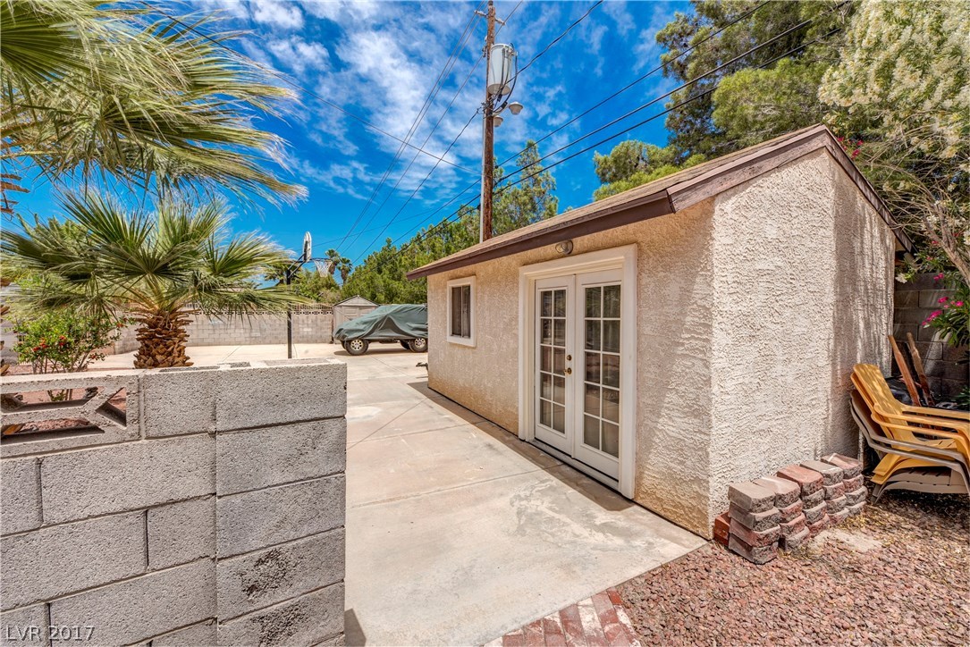 1660 Westwind Road Las Vegas, NV 89146 - Photo 12 of 32 Gallery Image 12