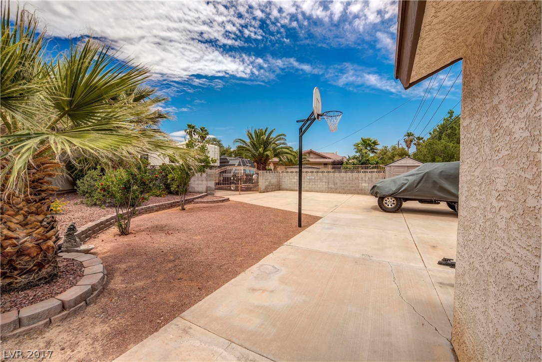 1660 Westwind Road Las Vegas, NV 89146 - Photo 13 of 32 Gallery Image 13