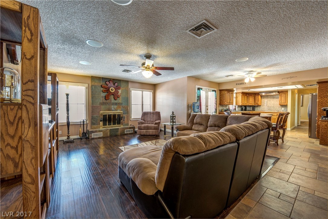 1660 Westwind Road Las Vegas, NV 89146 - Photo 18 of 32 Gallery Image 18