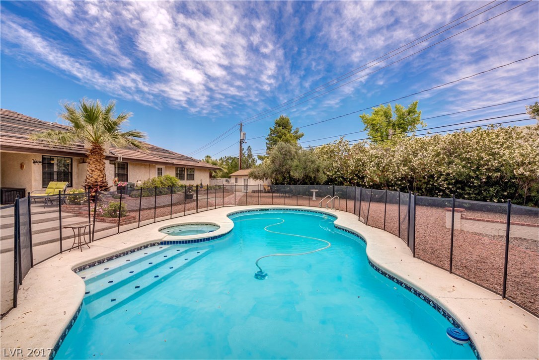 1660 Westwind Road Las Vegas, NV 89146 - Photo 6 of 32 Gallery Image 6