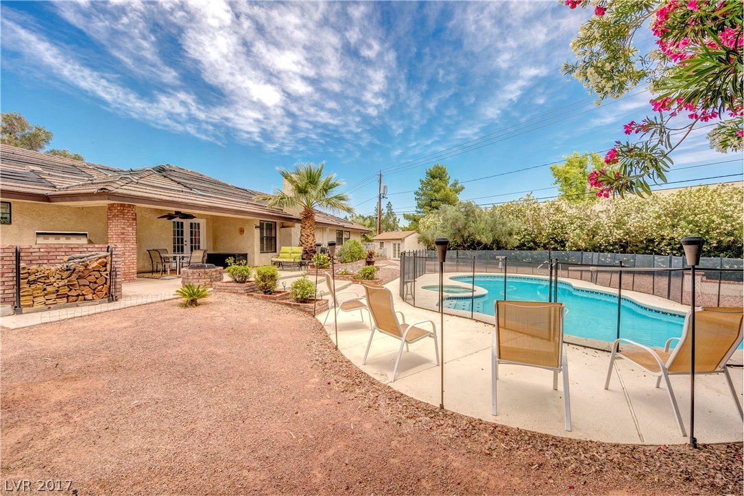 1660 Westwind Road Las Vegas, NV 89146 - Photo 9 of 32 Gallery Image 9