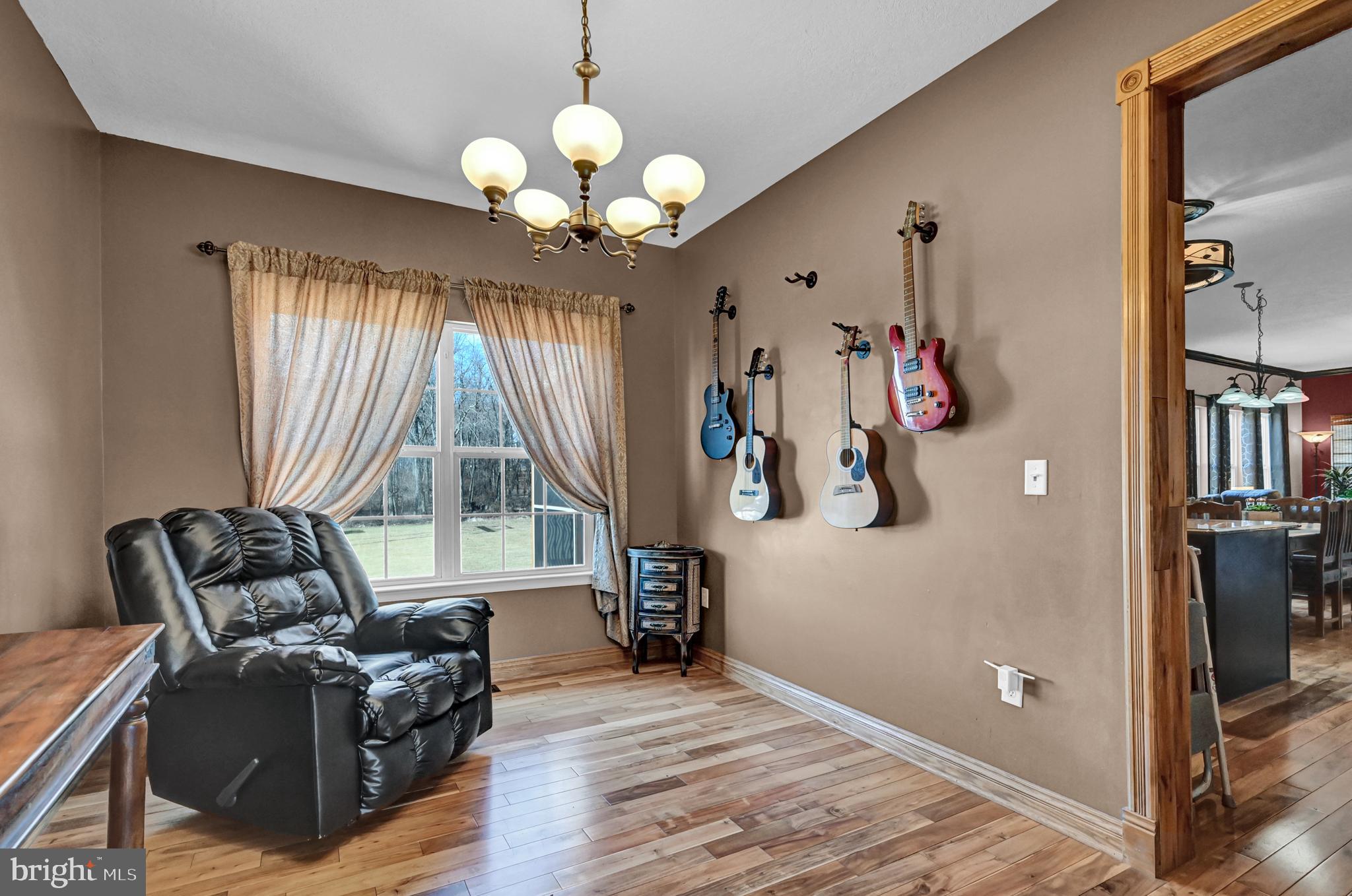 2365 Warwick Road York, PA 17408 - Photo 8 of 63 Gallery Image 8