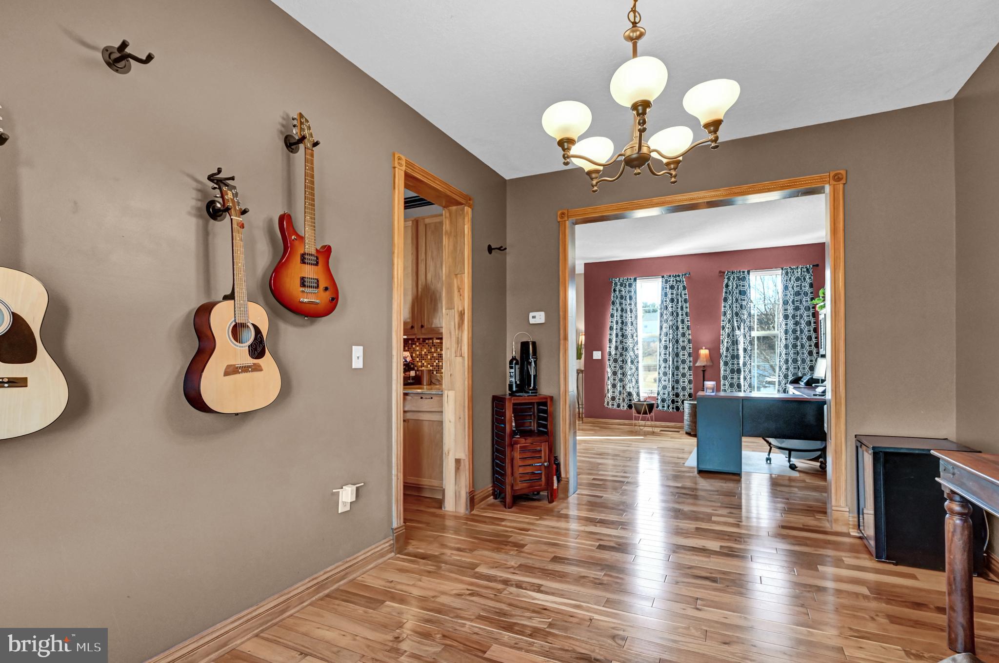 2365 Warwick Road York, PA 17408 - Photo 9 of 63 Gallery Image 9