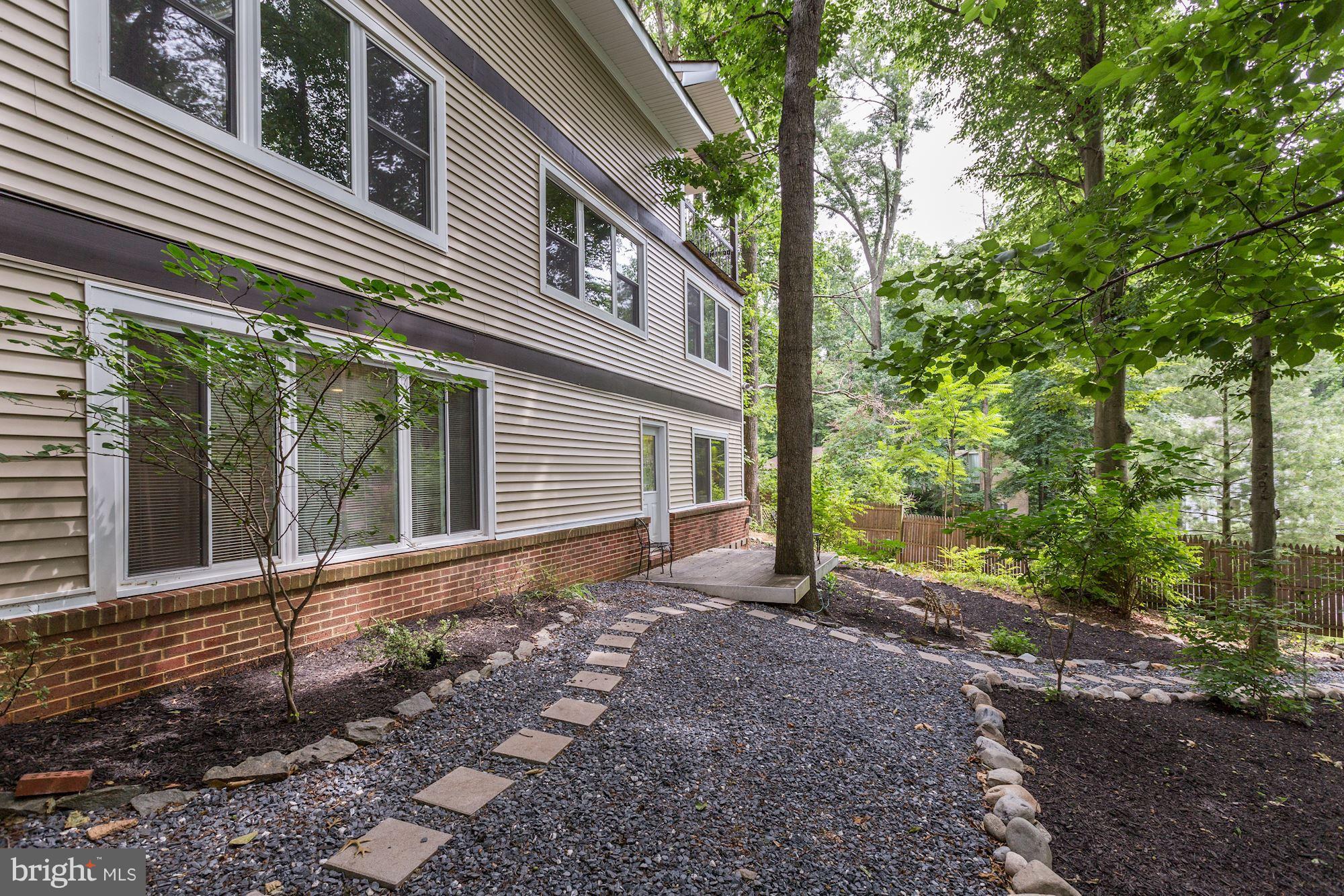 10600 Vantage Court Potomac, MD 20854 - Photo 28 of 30 Exterior (Rear)