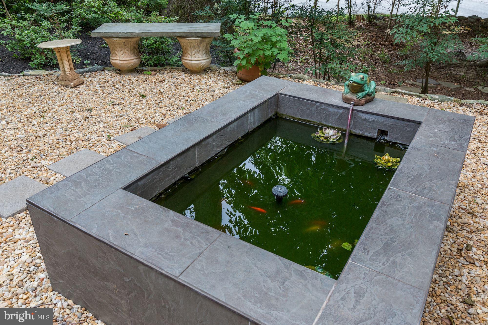 10600 Vantage Court Potomac, MD 20854 - Photo 3 of 30 Exterior (Front)