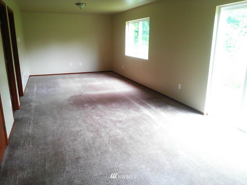 1754 Southwest Cook Road Port Orchard, WA 98367 - Photo 5 of 13 Gallery Image 5