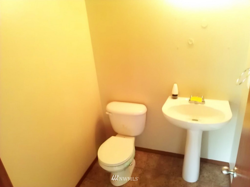 1754 Southwest Cook Road Port Orchard, WA 98367 - Photo 6 of 13 Gallery Image 6