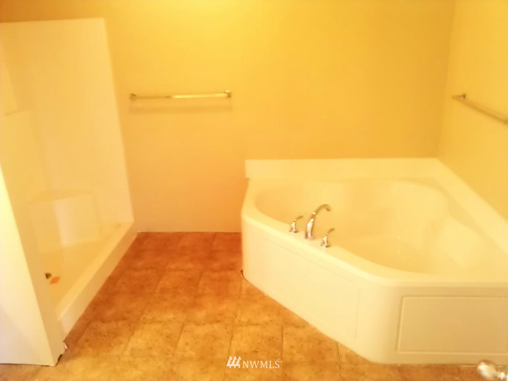 1754 Southwest Cook Road Port Orchard, WA 98367 - Photo 8 of 13 Gallery Image 8
