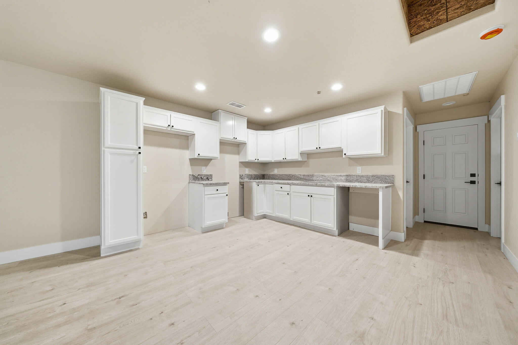 17014 Keswick Dam Road Redding, CA 96003 - Photo 30 of 61 27-web-or-mls-IMG-27
