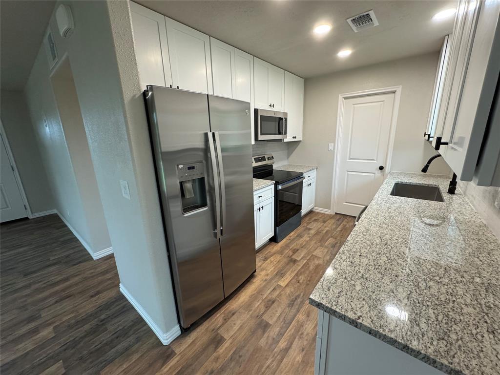 105 Paige Street Weatherford, TX 76088 - Photo 4 of 26