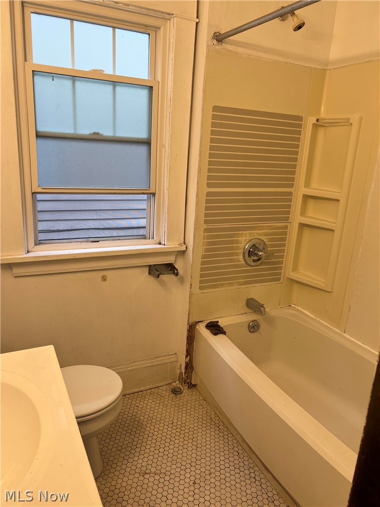 2616 Idlewood Road Cleveland Heights, OH 44118 - Photo 8 of 16