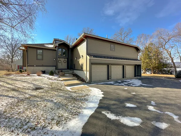 $4,998,000 | 3 Heron Hollow, Queensbury, NY 12804