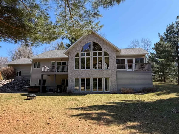 $699,900 | N6921 Sandstone Drive, Mauston, WI 53948