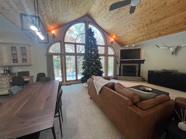 $699,900 | N6921 Sandstone Drive, Mauston, WI 53948