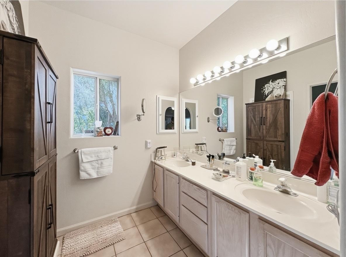 1033 East Irvine Road Phoenix, AZ 85086 - Photo 13 of 26