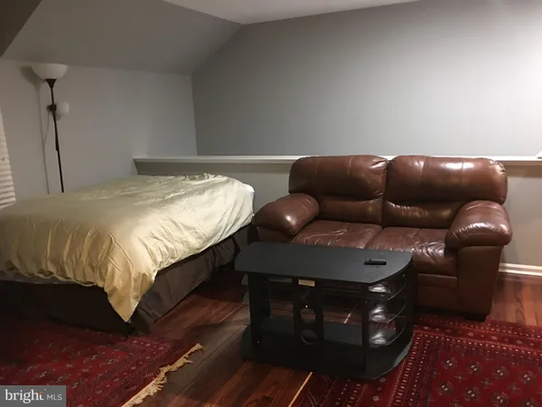 $1,525 | 1016 Crestfield Drive, Rockville, MD 20850