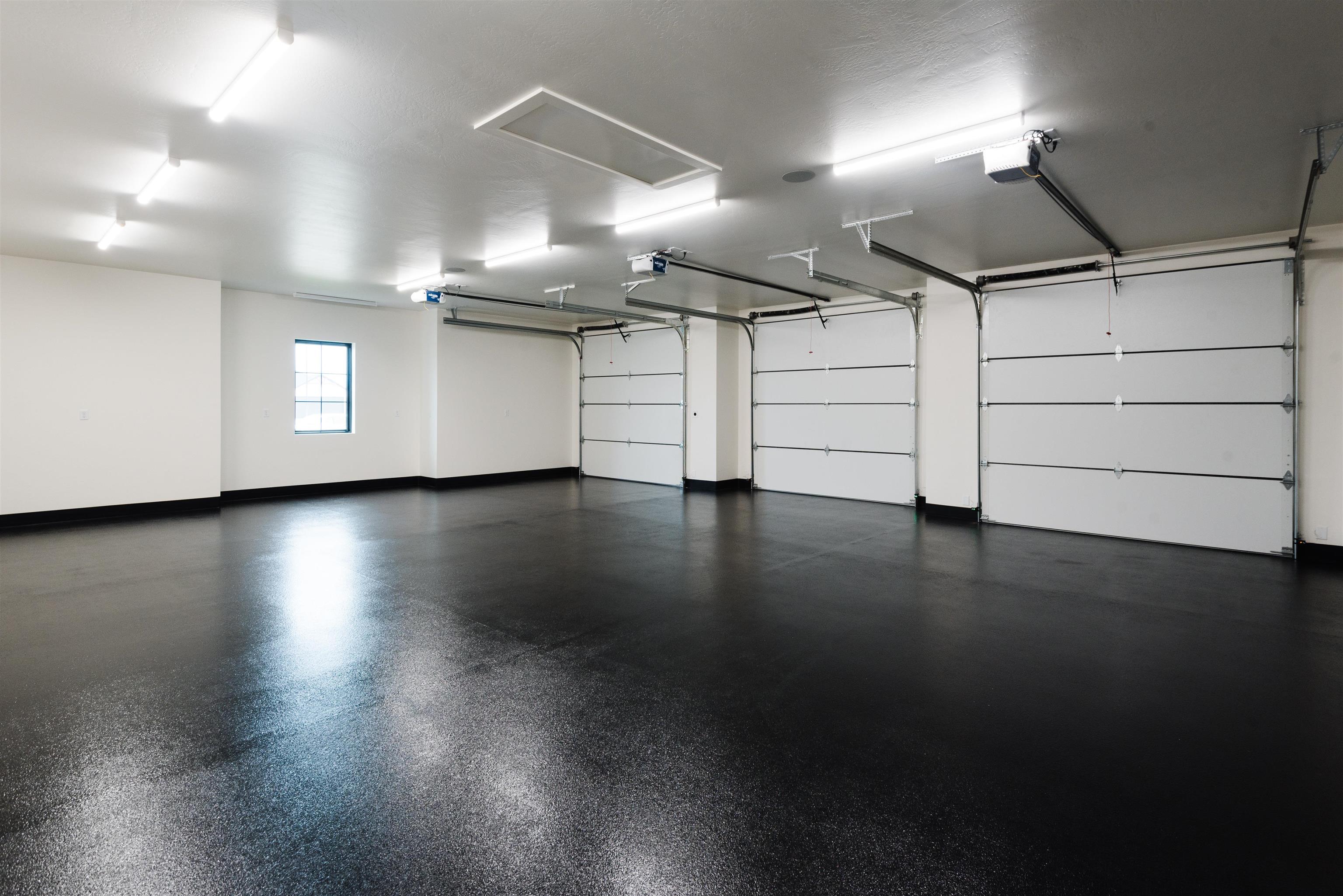 983 Farm House Road Grand Junction, CO 81505 - Photo 27 of 34 an empty room with wooden floor