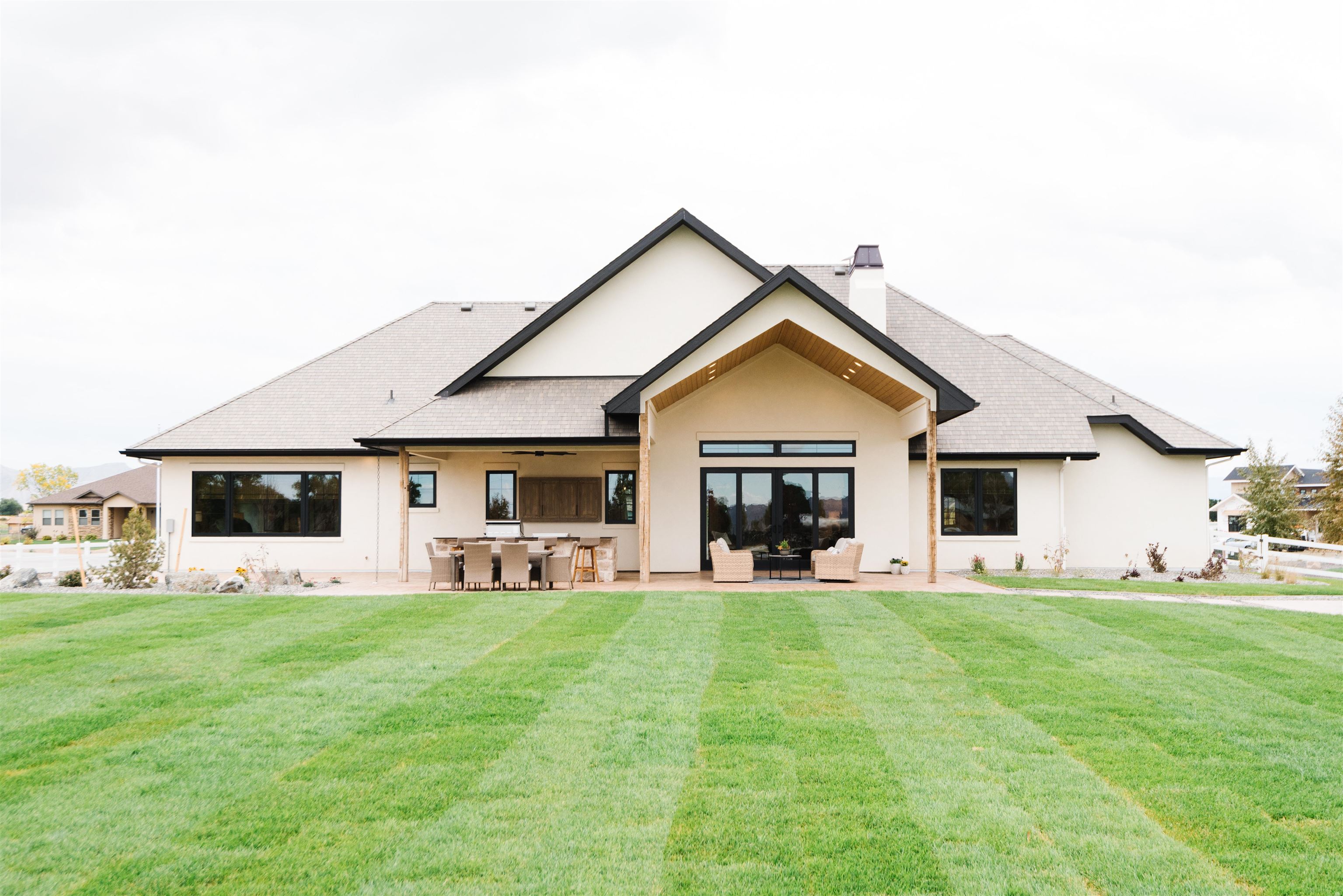 983 Farm House Road Grand Junction, CO 81505 - Photo 5 of 34 a front view of house with yard and green space