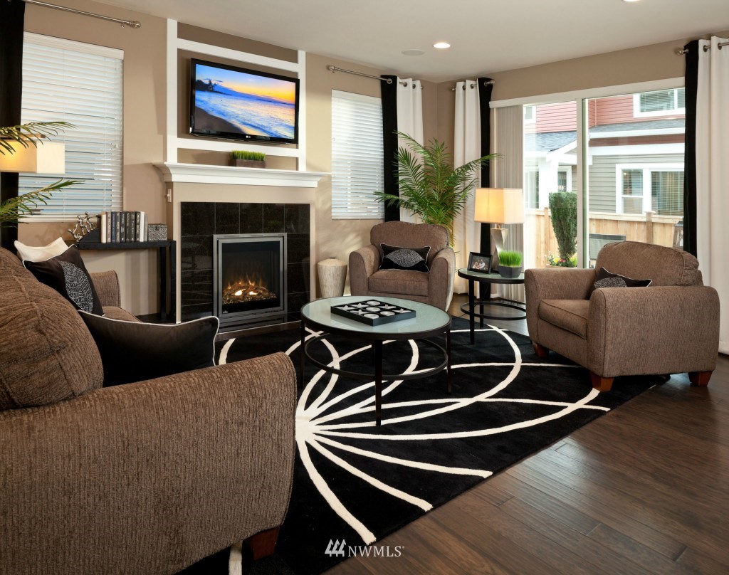 6600 High Point Drive Southwest, Unit 7 Seattle, WA 98126 - Photo 6 of 10 Gallery Image 6