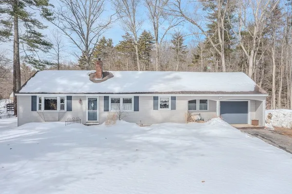 $425,000 | 1050 Dover Road, Epsom, NH 03234