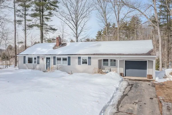 $425,000 | 1050 Dover Road, Epsom, NH 03234
