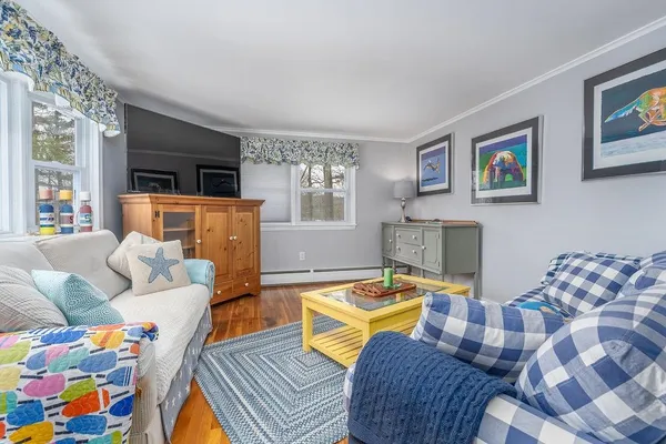 $425,000 | 1050 Dover Road, Epsom, NH 03234