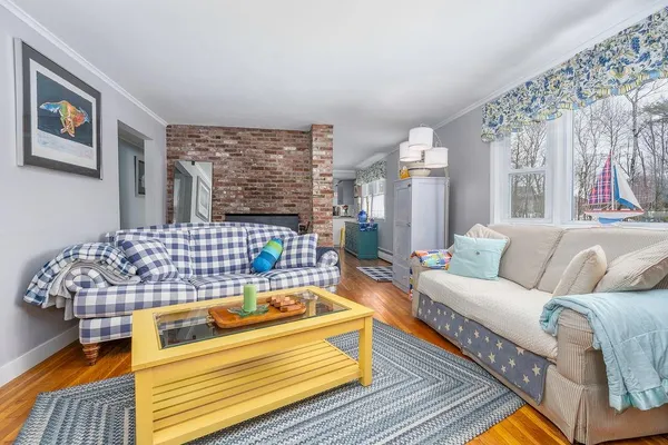 $425,000 | 1050 Dover Road, Epsom, NH 03234