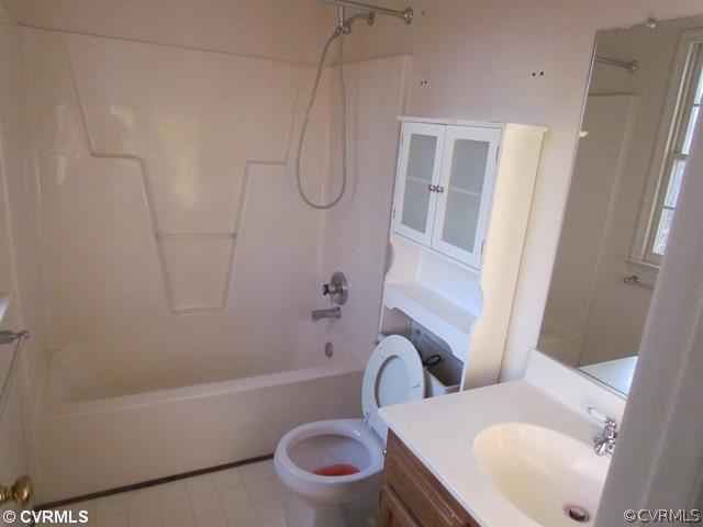 5616 Chatmoss Road Midlothian, VA 23112 - Photo 12 of 19 Master Bath