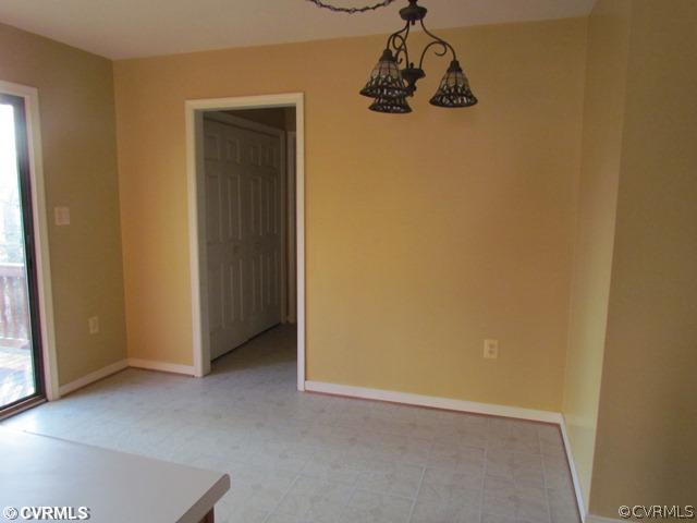 5616 Chatmoss Road Midlothian, VA 23112 - Photo 8 of 19 Breakfast Nook