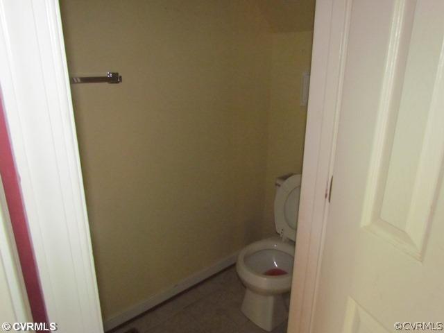 5616 Chatmoss Road Midlothian, VA 23112 - Photo 9 of 19 Bathroom