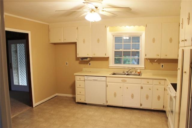 1381 Harrison Road Murfreesboro, TN 37128 - Photo 6 of 15