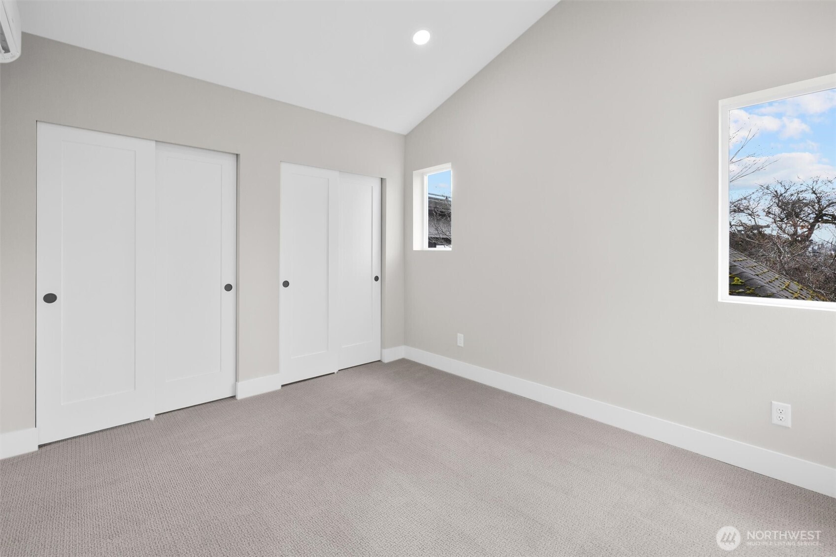 503 Northeast 42nd Street Seattle, WA 98105 - Photo 13 of 18