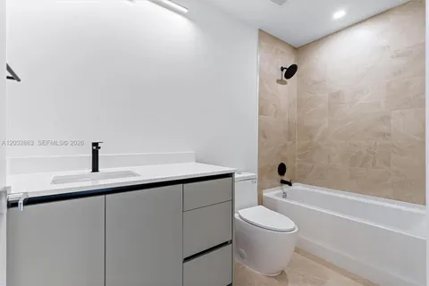 $670,000 | 1537 Northwest 94th Way, Unit 5, Coral Springs, FL 33071